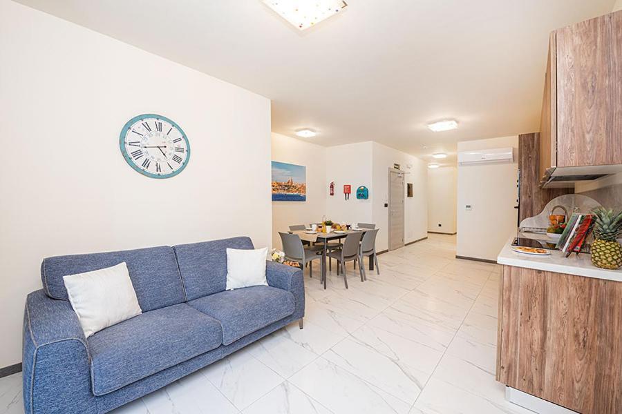 Atlantis Holiday Suites Marsalforn Екстериор снимка