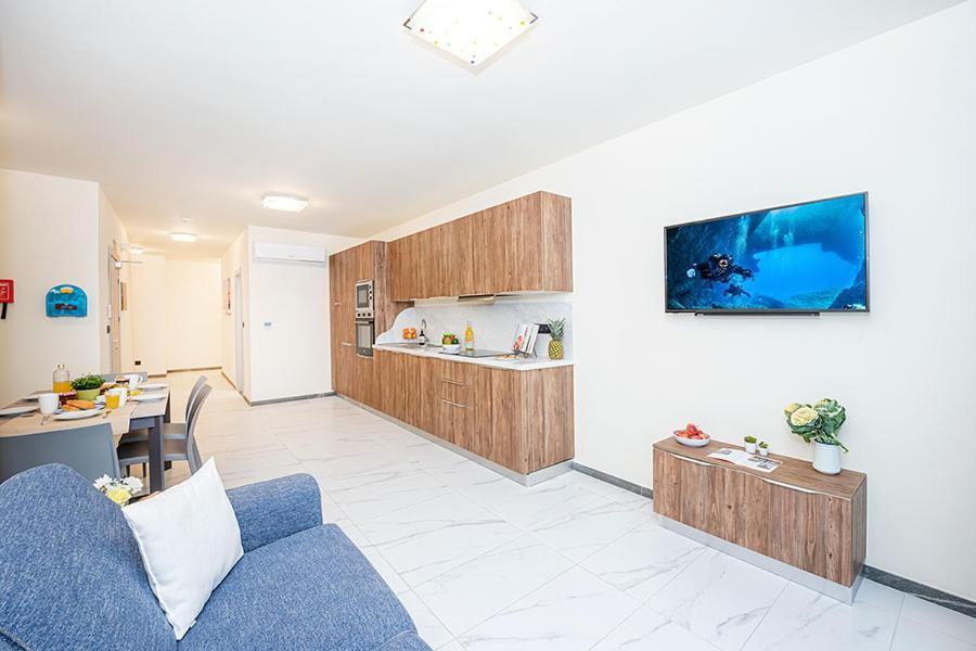 Atlantis Holiday Suites Marsalforn Екстериор снимка